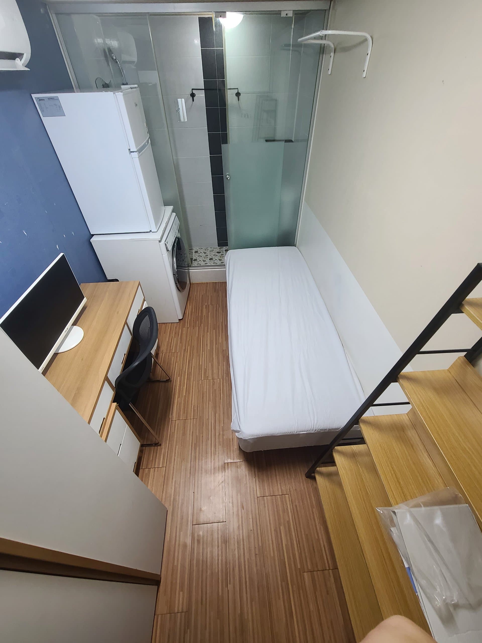 Room 203 (Interior Window Room) (HW Room) Separate Shared Kitchen — photo 2 of 2