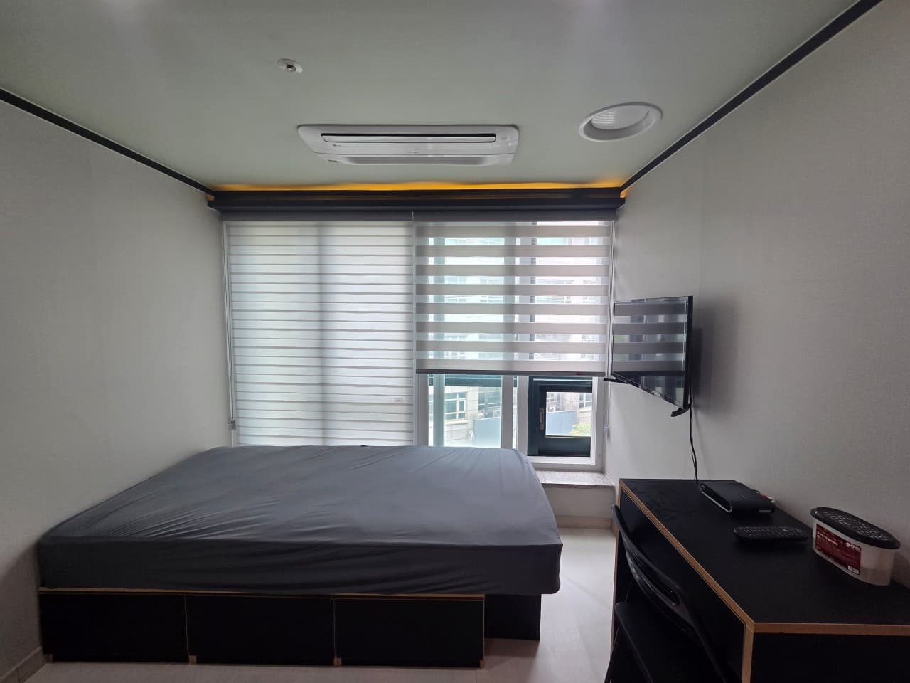 Standard (Deposit 300,000 Won) Monthly 350,000–450,000 Won — photo 9 of 9
