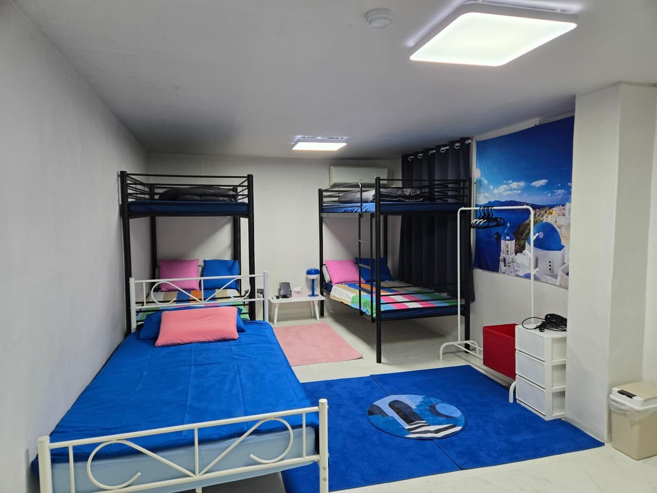 Shared Room (Monthly Rent 850,000–1,000,000 KRW) — photo 2 of 11