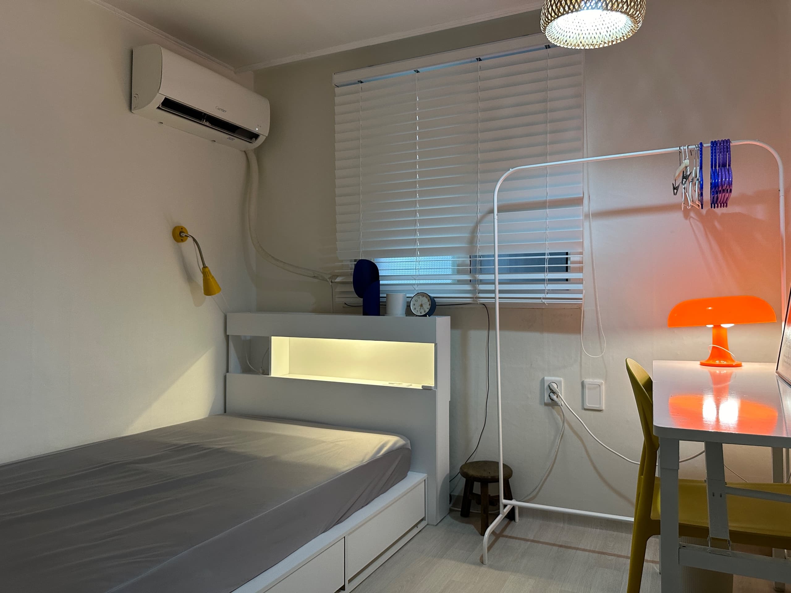room1 — photo 1 of 2