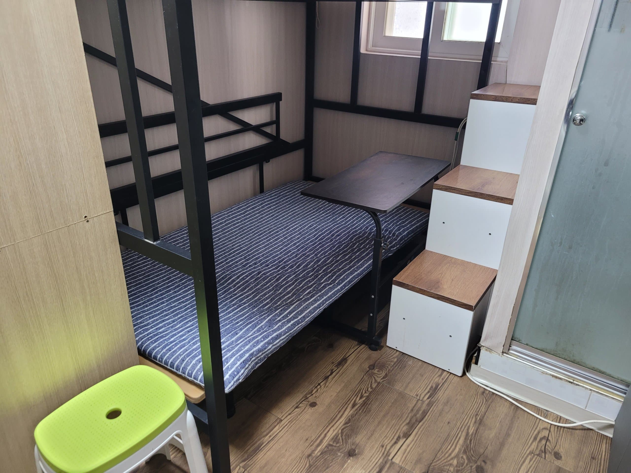 412D -- Deposit 100,000 won — photo 2 of 13