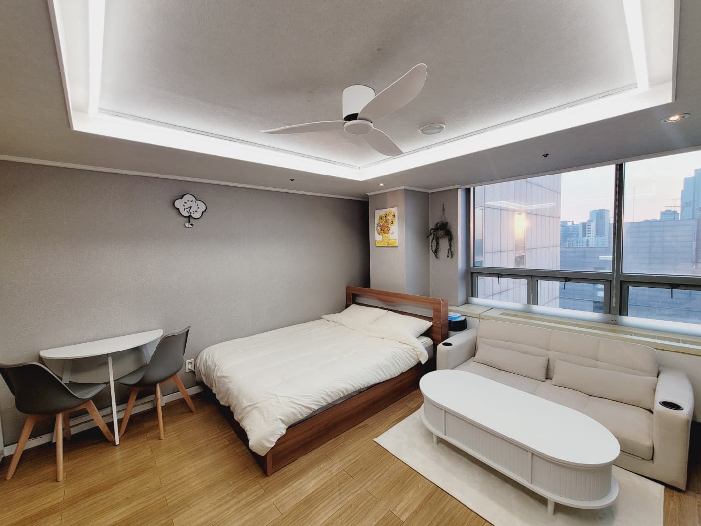 ❤️ 3-min walk from Hongdae Station / 10-min walk from Hapjeong Station / Yeonnam-dong Gyeongui Line Forest Trail