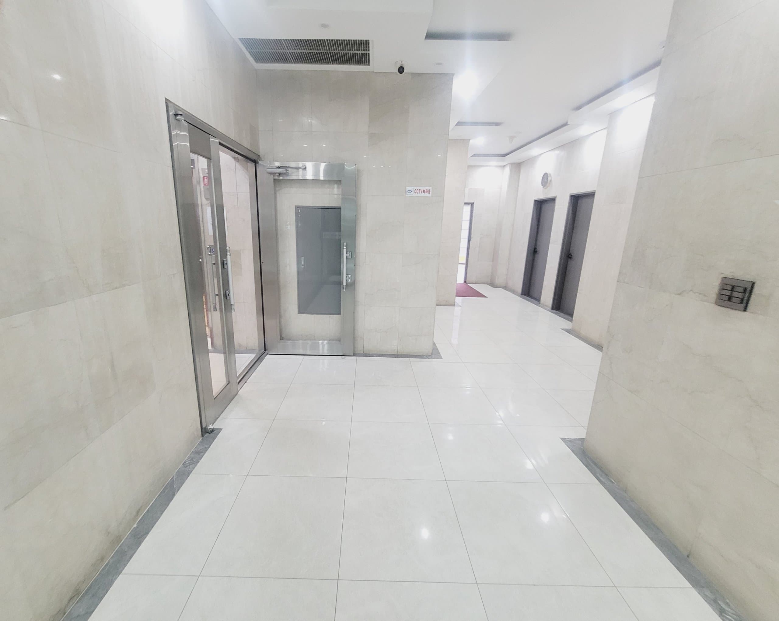 Entire Space — photo 18 of 18