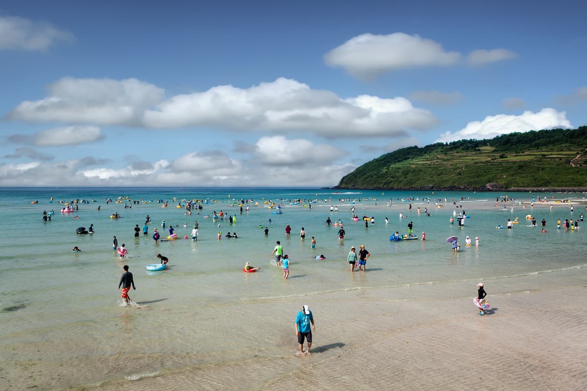 Korean-beaches-03