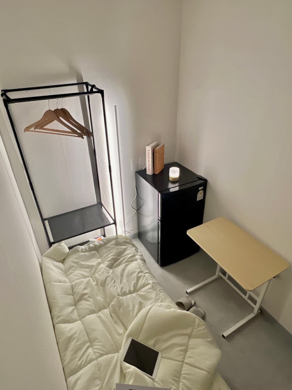 Standard Room (Deposit 100,000 Won) — photo 1 of 3