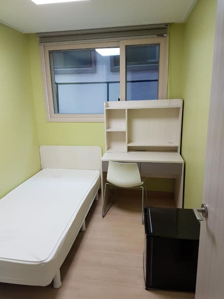T house - 여성 전용 쉐어하우스 — photo 1 of 11