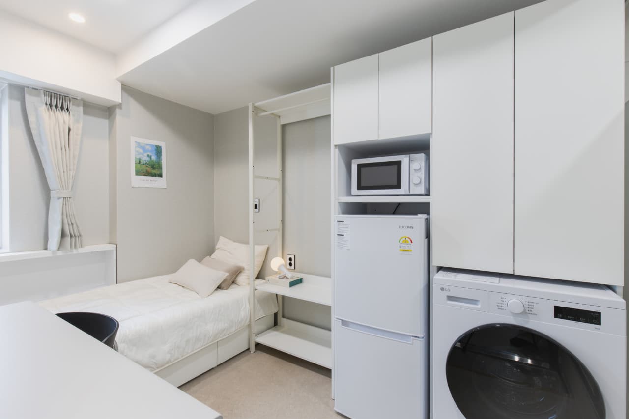 Premium Room B (Deposit: 500,000 won) — photo 1 of 7