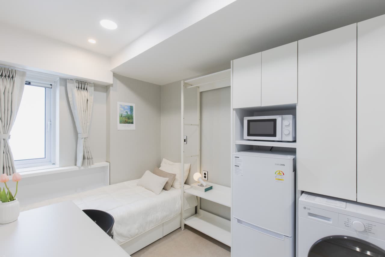 Premium Room B (Deposit: 500,000 won) — photo 2 of 7