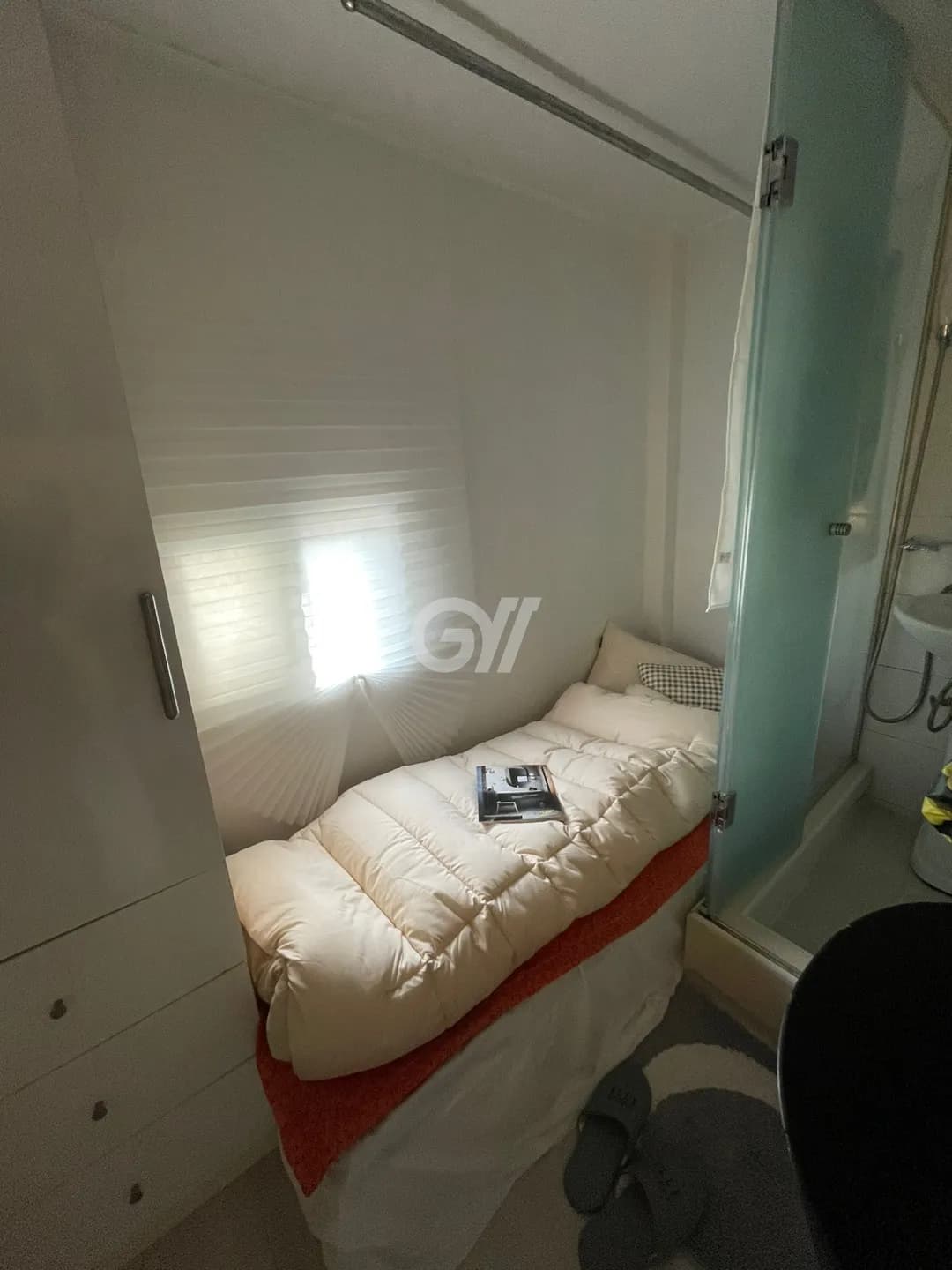 Studio (Exterior Window) - 100,000 Won Deposit — photo 7 of 7