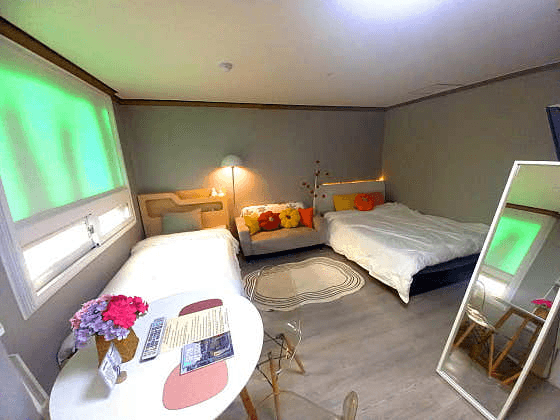Premium Room (4-Person Room) - Deposit 500,000 Won — photo 2 of 5