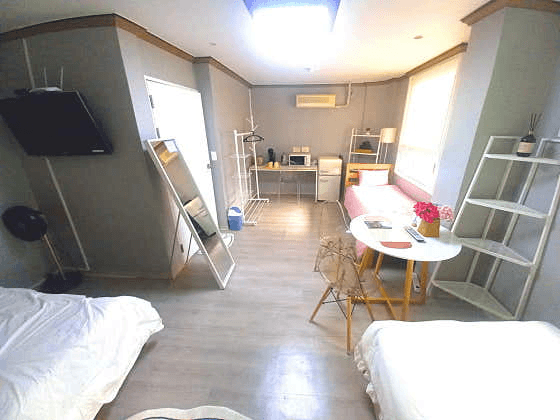 Premium Room (4-Person Room) - Deposit 500,000 Won — photo 1 of 5
