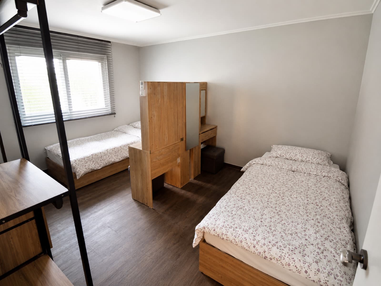 Room G-1 (1 bed in shared room for 2) — photo 2 of 5