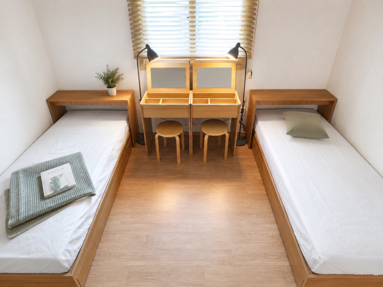 Room B-2 (1 bed in shared room for 2) — photo 7 of 7