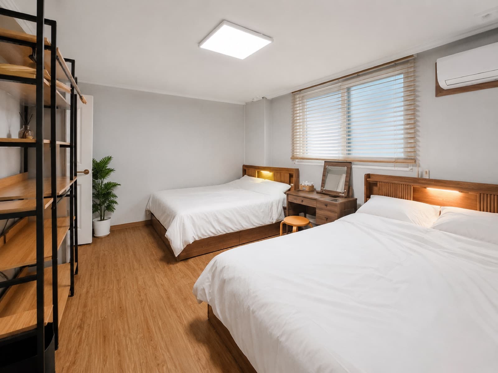 Room C-1 (1 bed in shared room for 2) — photo 7 of 7