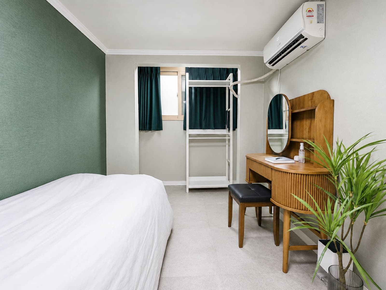 Room A-1 (Single) — photo 2 of 4