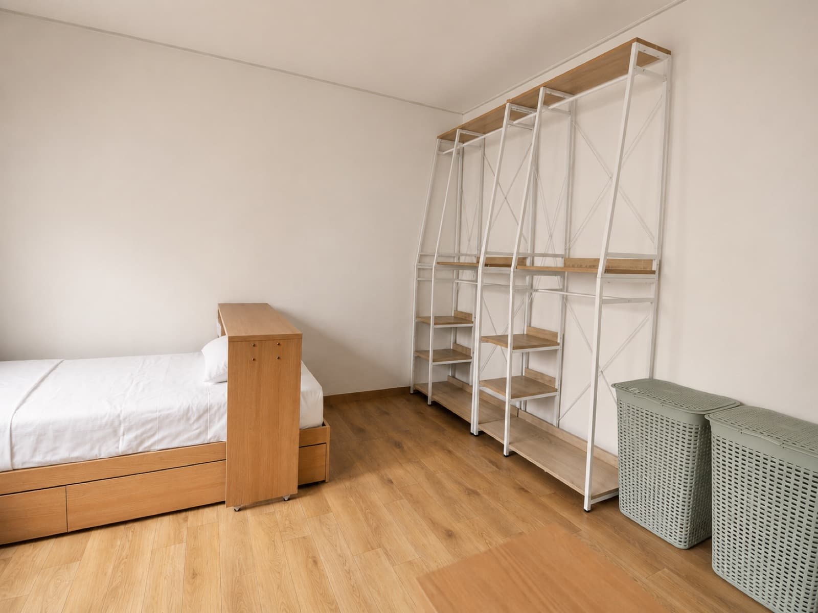 Room C-1 (1 bed in shared room for 2) — photo 8 of 8