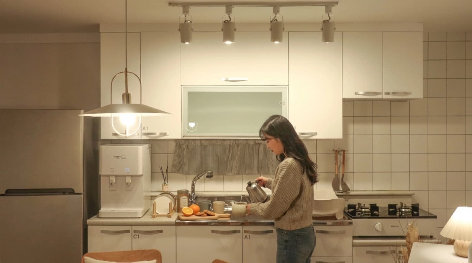Women-only share house near Dongguk University (semi-basement unit) — photo 1 of 6