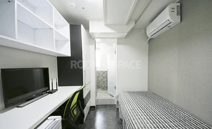 Exterior Window Studio Premium #2 (Deposit 100,000 KRW) — photo 2 of 2