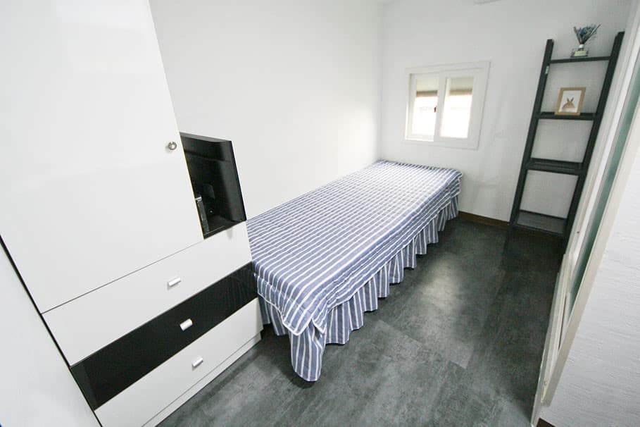Exterior Window Studio Premium #2 (Deposit 100,000 KRW) — photo 1 of 2