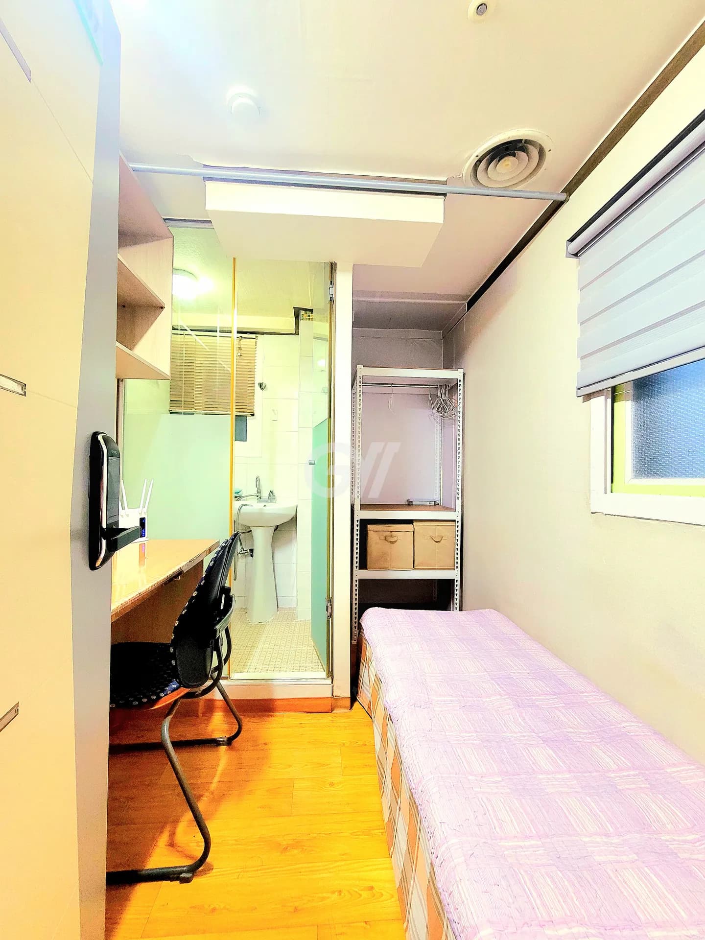 Fully Furnished Studio Unit 306 (Deposit 100,000 KRW) — photo 1 of 3