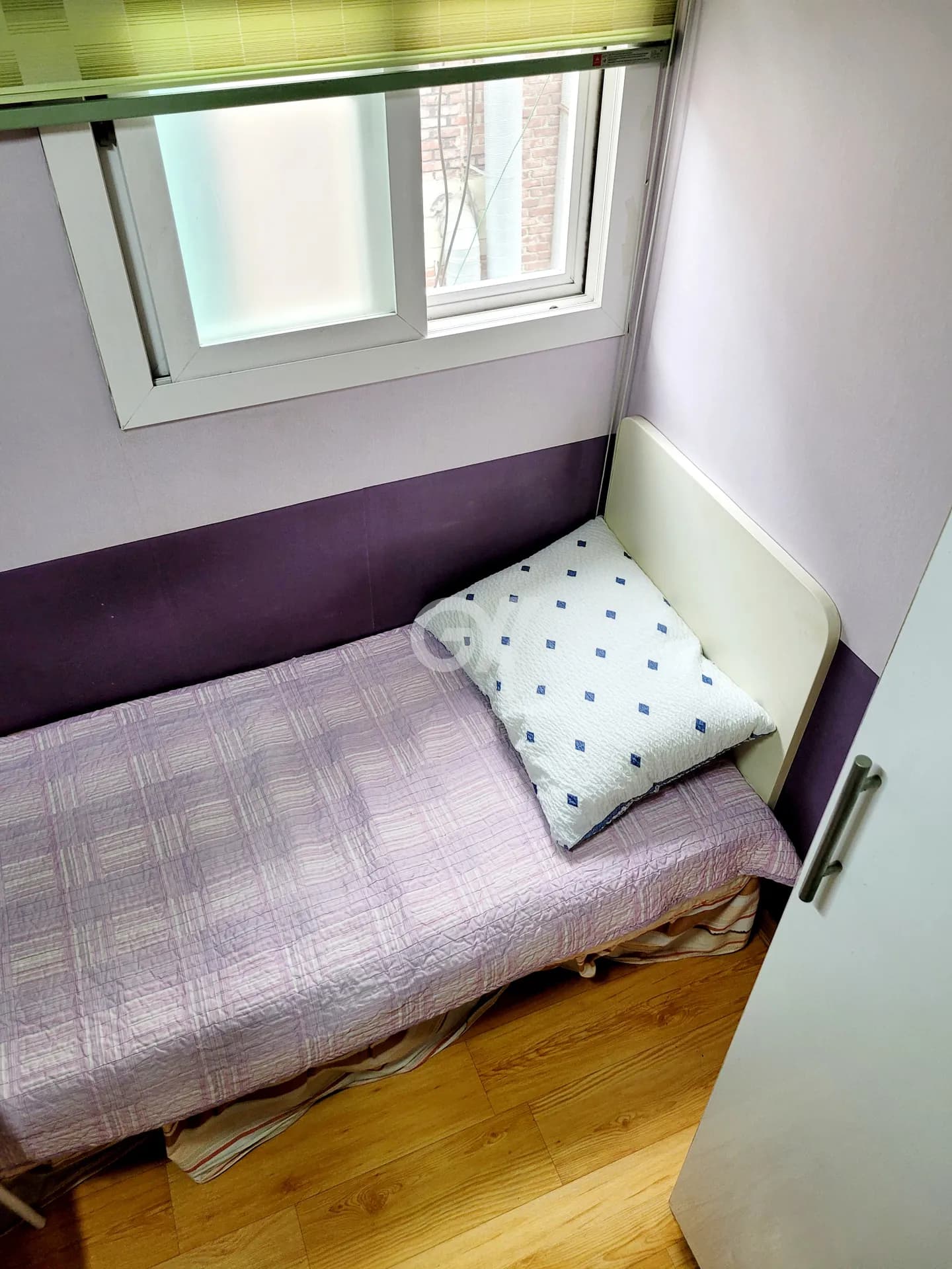 Standard Exterior Window Mini Room (Deposit 100,000 KRW) — photo 1 of 2