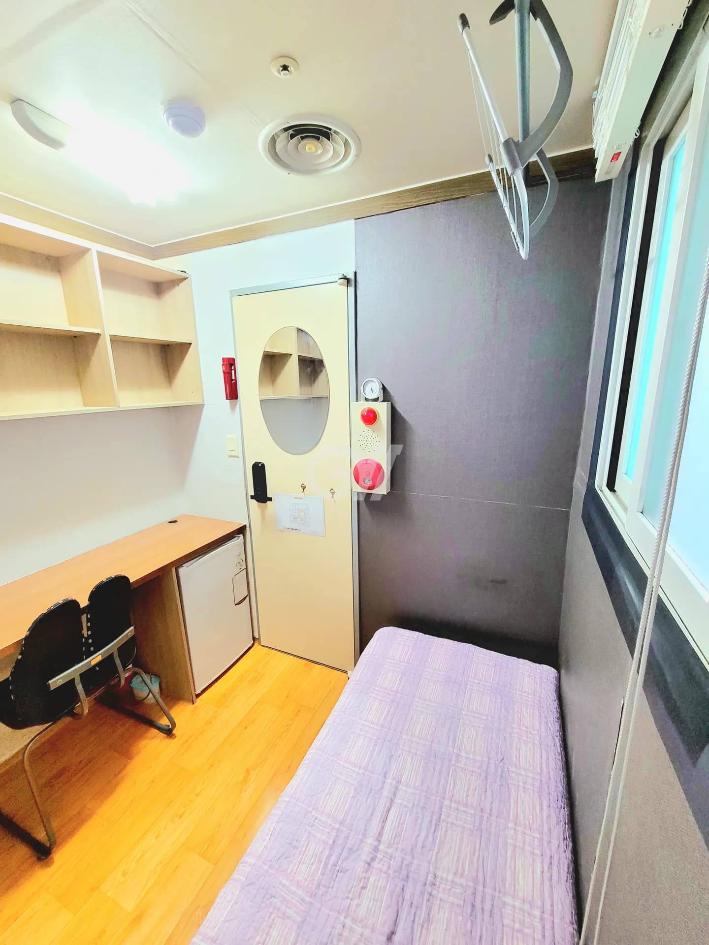소호엔 룸스테이 원룸텔 경희대점 — photo 2 of 34