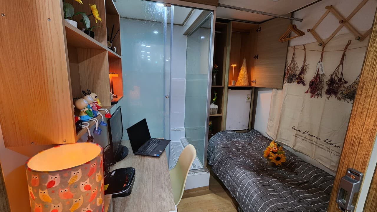Studio A (50,000 Won Deposit) — photo 2 of 7