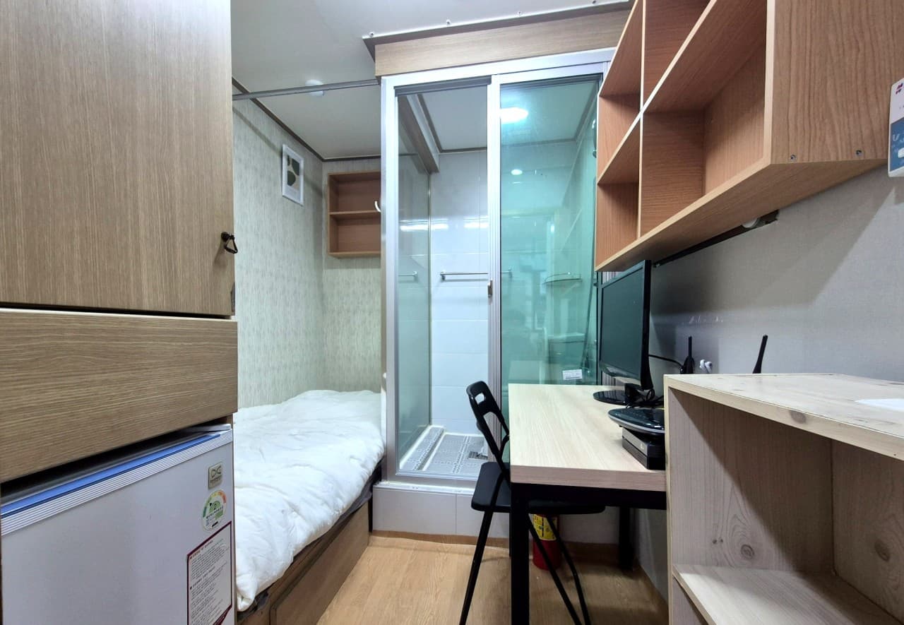 Studio A (50,000 Won Deposit) — photo 1 of 7