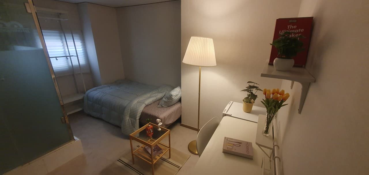 Premium Room (Deposit 50,000 KRW) — photo 1 of 6