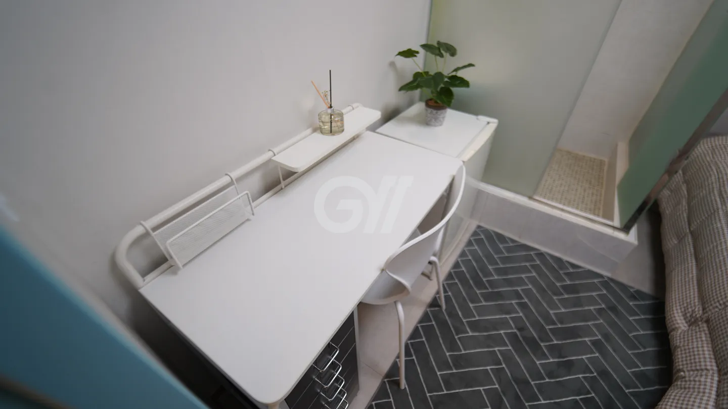 Deluxe Room (Deposit 50,000 Won) — photo 4 of 4