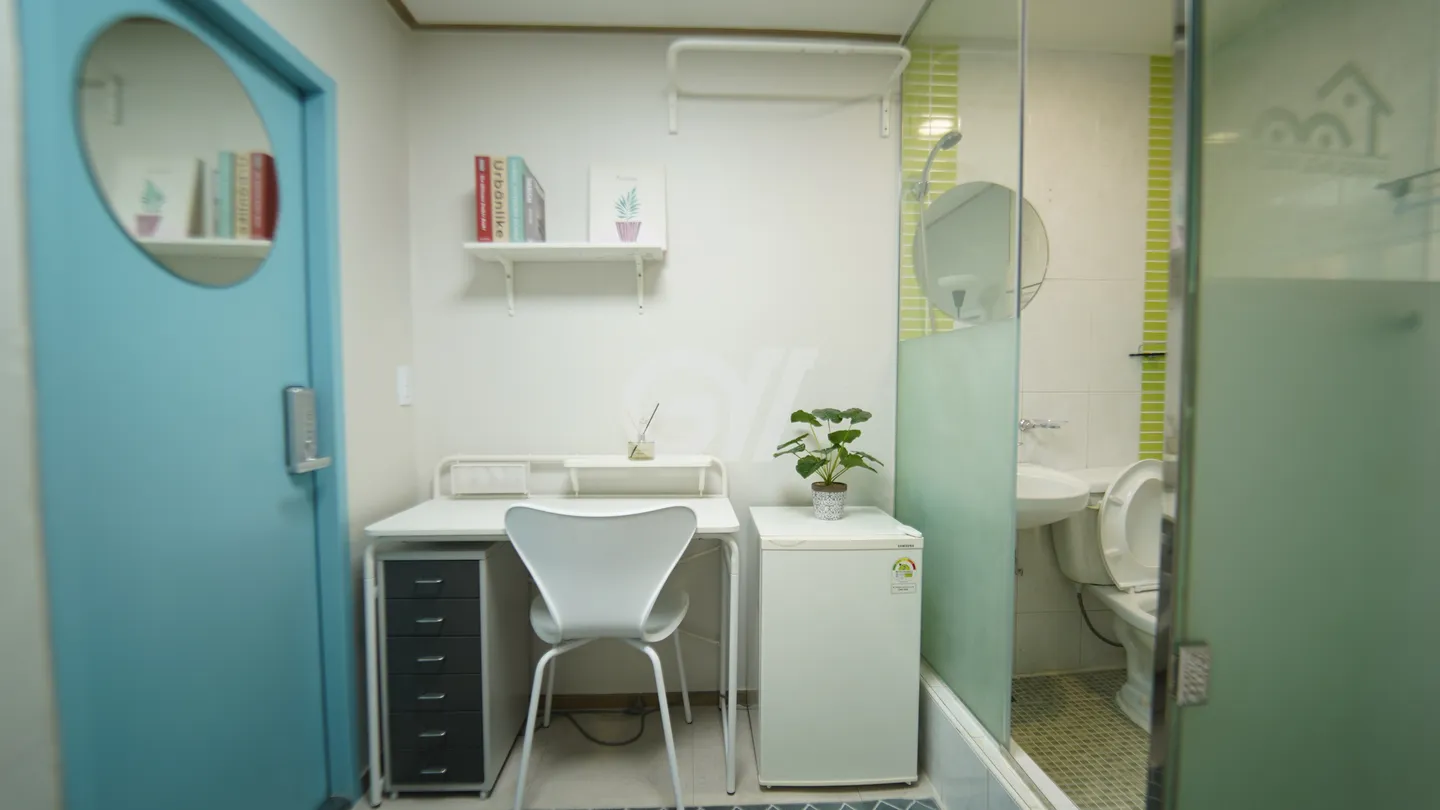 Out Standard Room (Exterior Window) - Deposit 50,000 KRW — photo 7 of 7