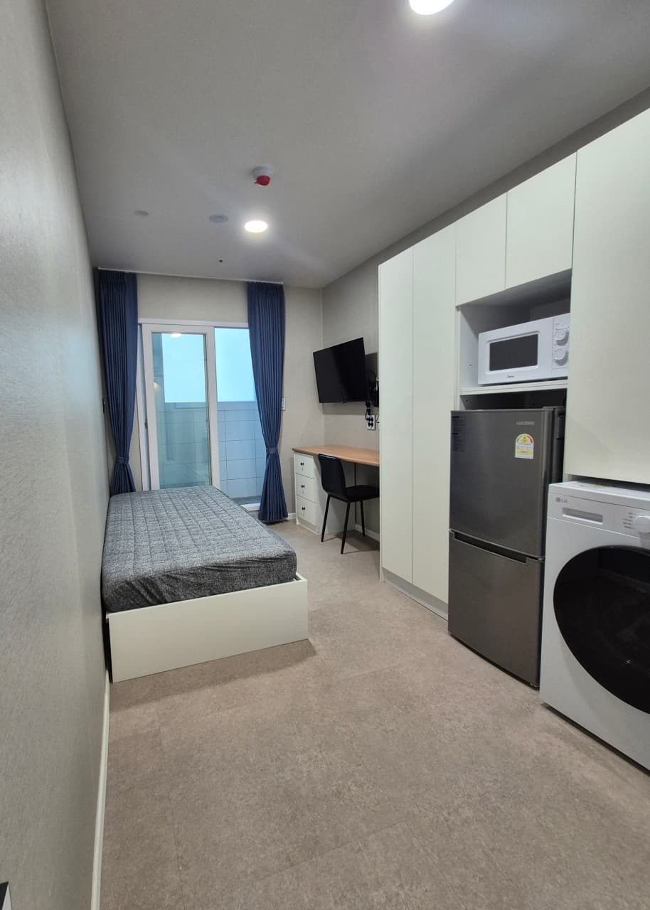Room 319 Studio Type (Deposit 300,000 won) — photo 1 of 2