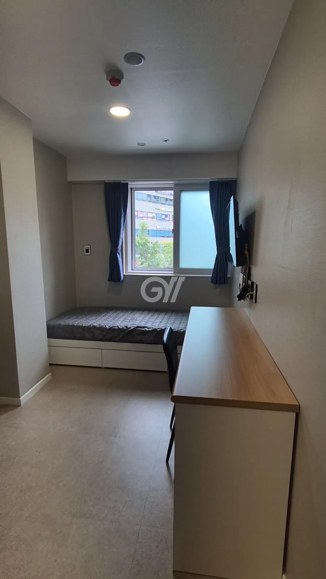 Room 310 (Deposit 300,000 won) — photo 2 of 3