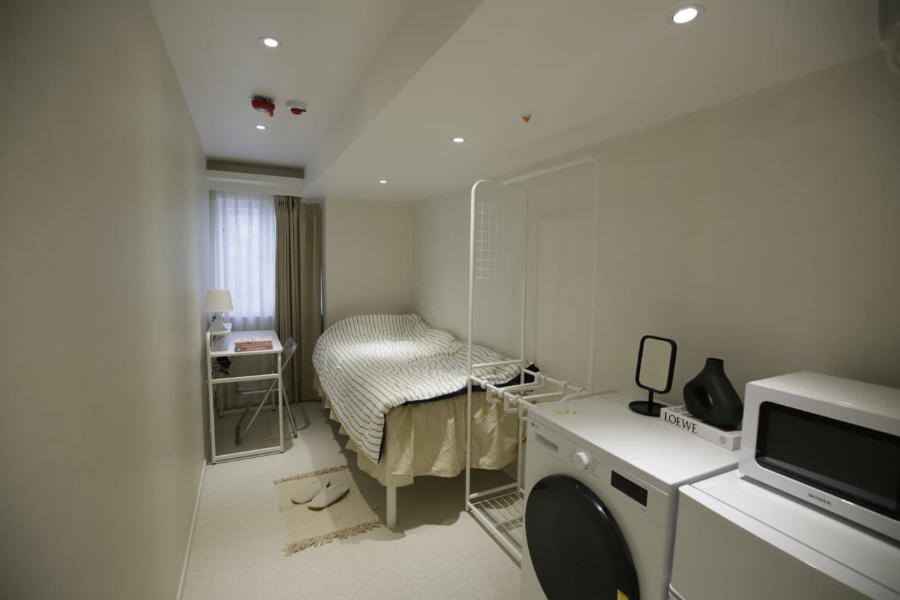 프리미엄 원룸텔 젊은공간 신림봉천점 — photo 2 of 22