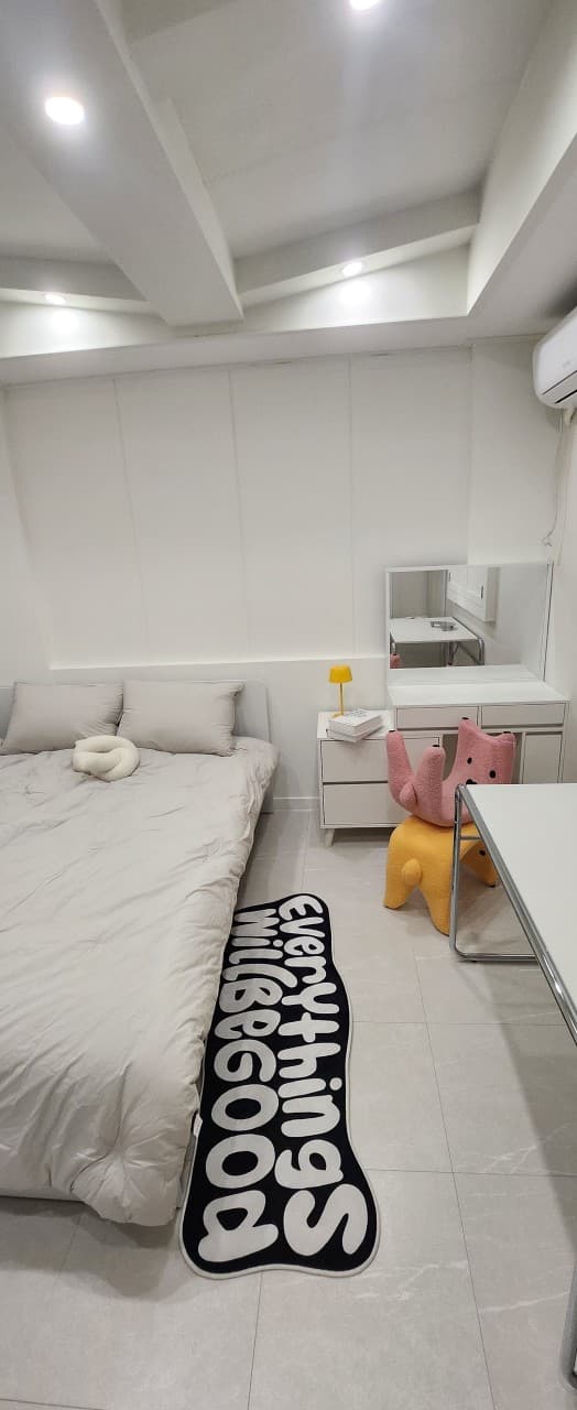 Standard Room (Deposit 200,000 won) — photo 1 of 15