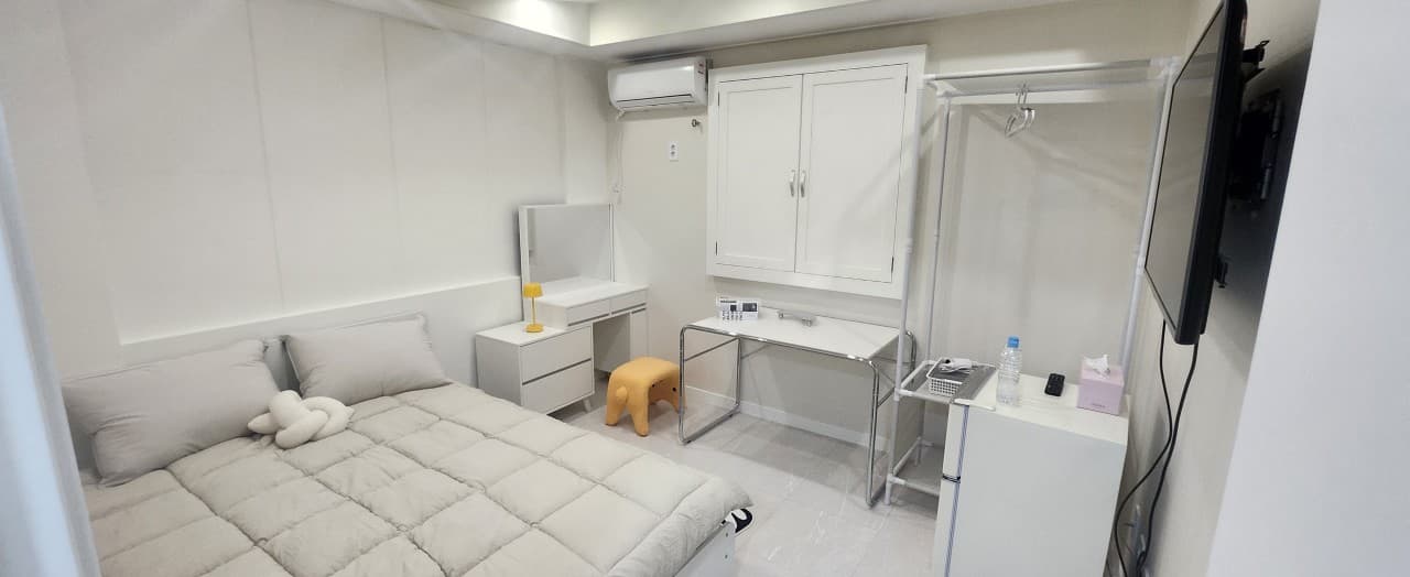 Premium Room (680,000 KRW/month) / Premium Double Room (780,000 KRW/month) - Deposit 200,000 KRW — photo 7 of 7