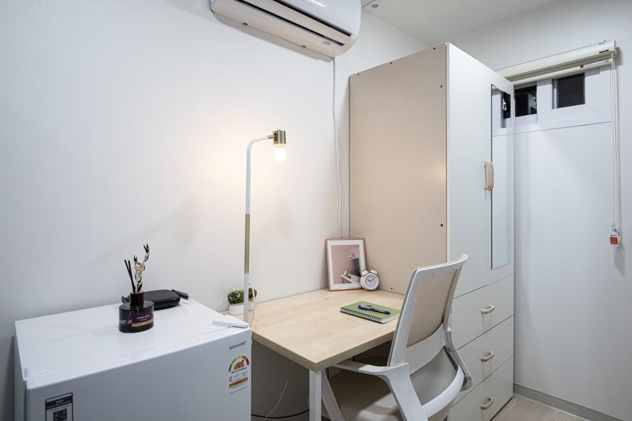 Interior Window Premium (Deposit 50,000 won) β photo 2 of 5