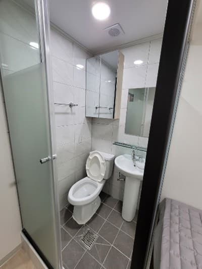Exterior Window Premium (Deposit 50,000 KRW) β photo 4 of 4