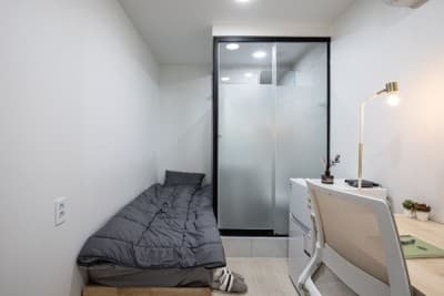 Exterior Window Premium (Deposit 50,000 KRW) β photo 2 of 4