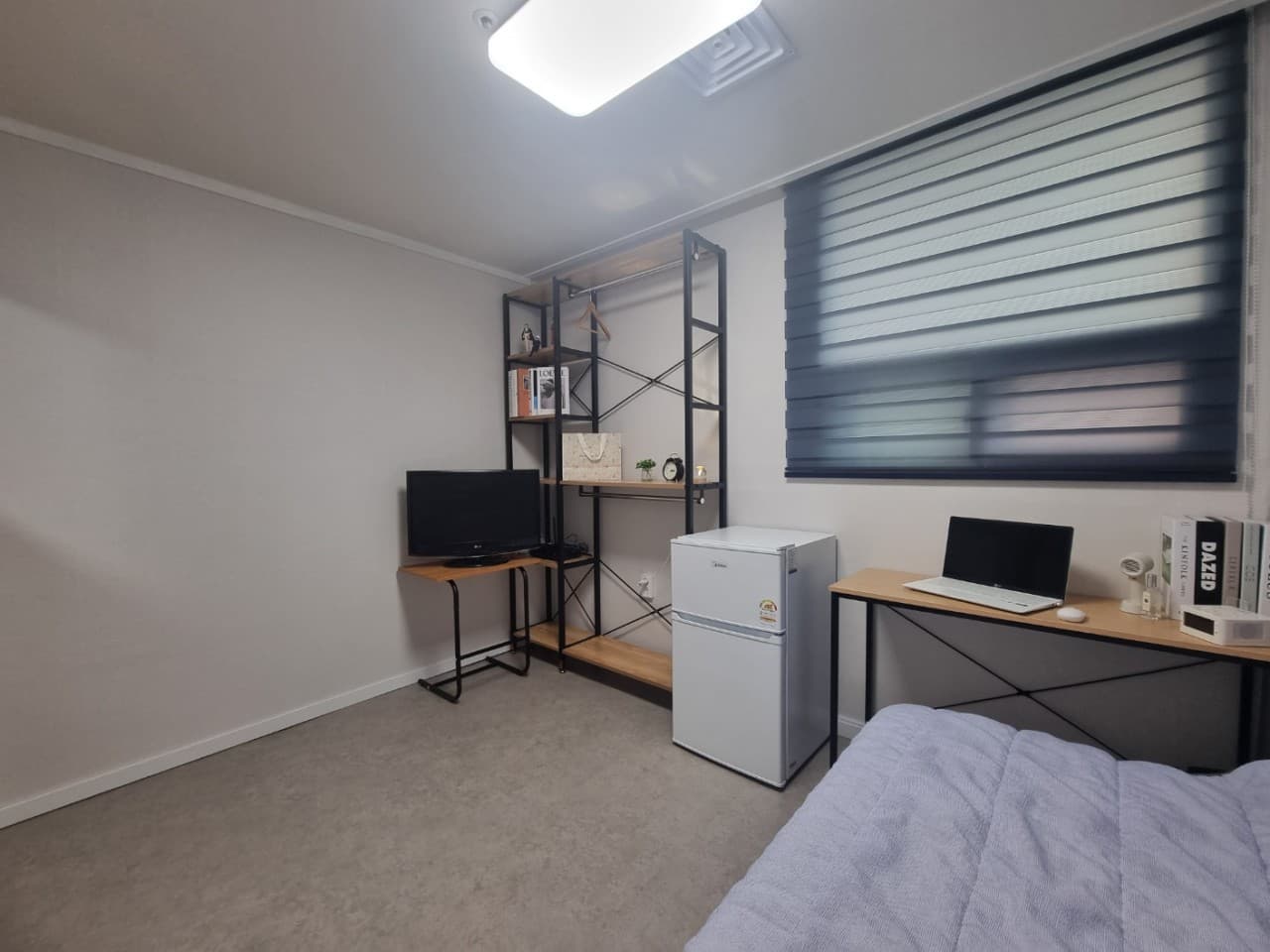 Large Room with External Window (Deposit 50,000 Won) — photo 5 of 5