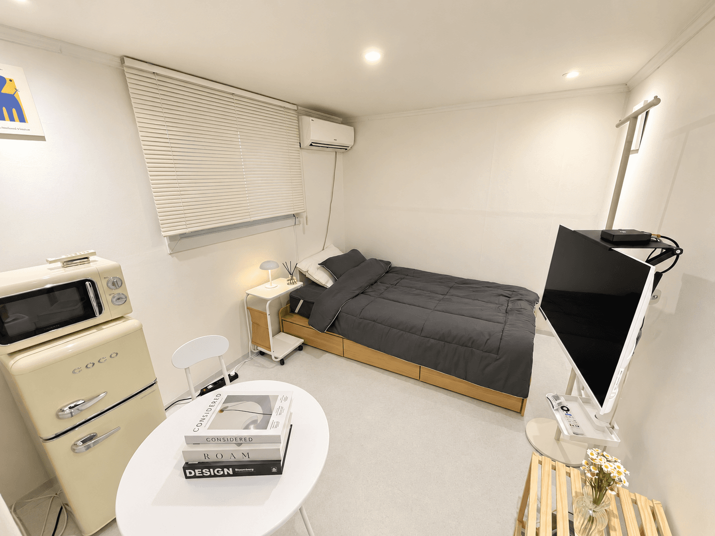Room1 — photo 2 of 25