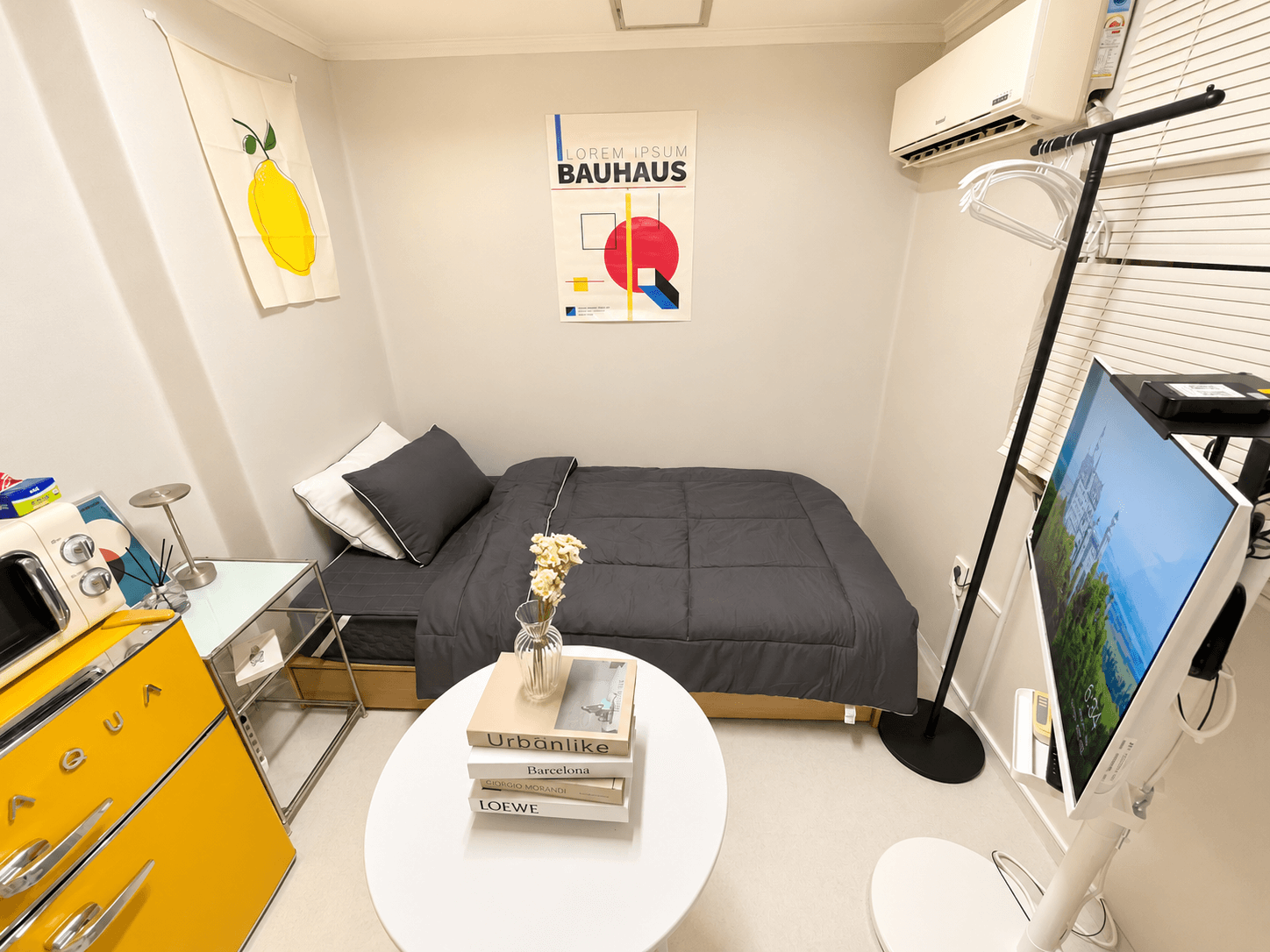 1mins to samsung center Station, Modern Studio