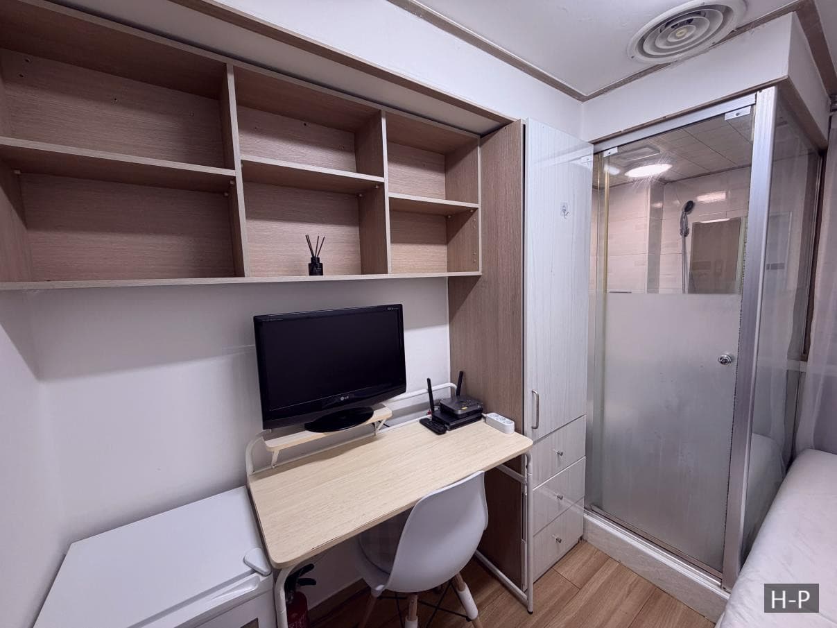 Deluxe 50 (Deposit 200,000 KRW) — photo 1 of 6