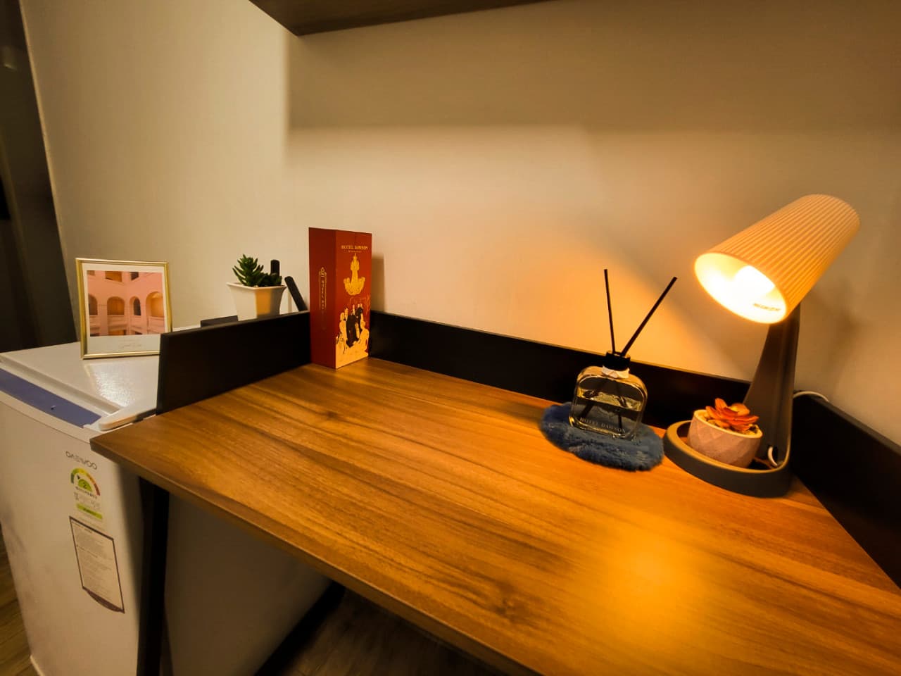 Room B (Deposit 50,000 KRW) — photo 2 of 14