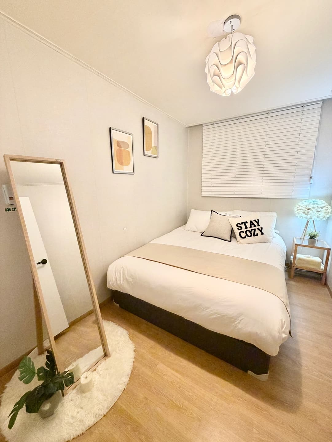 Room — photo 2 of 18