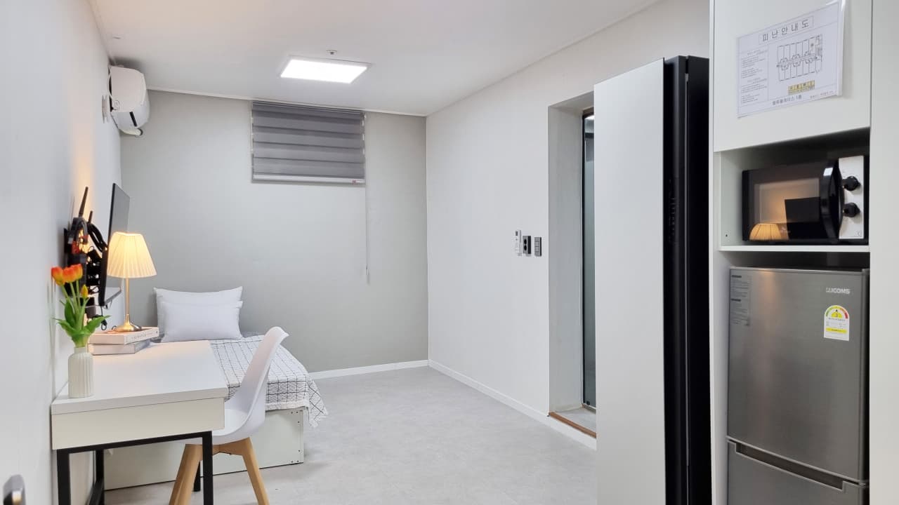 Premium Room A12 (Deposit 200,000 won) — photo 10 of 10