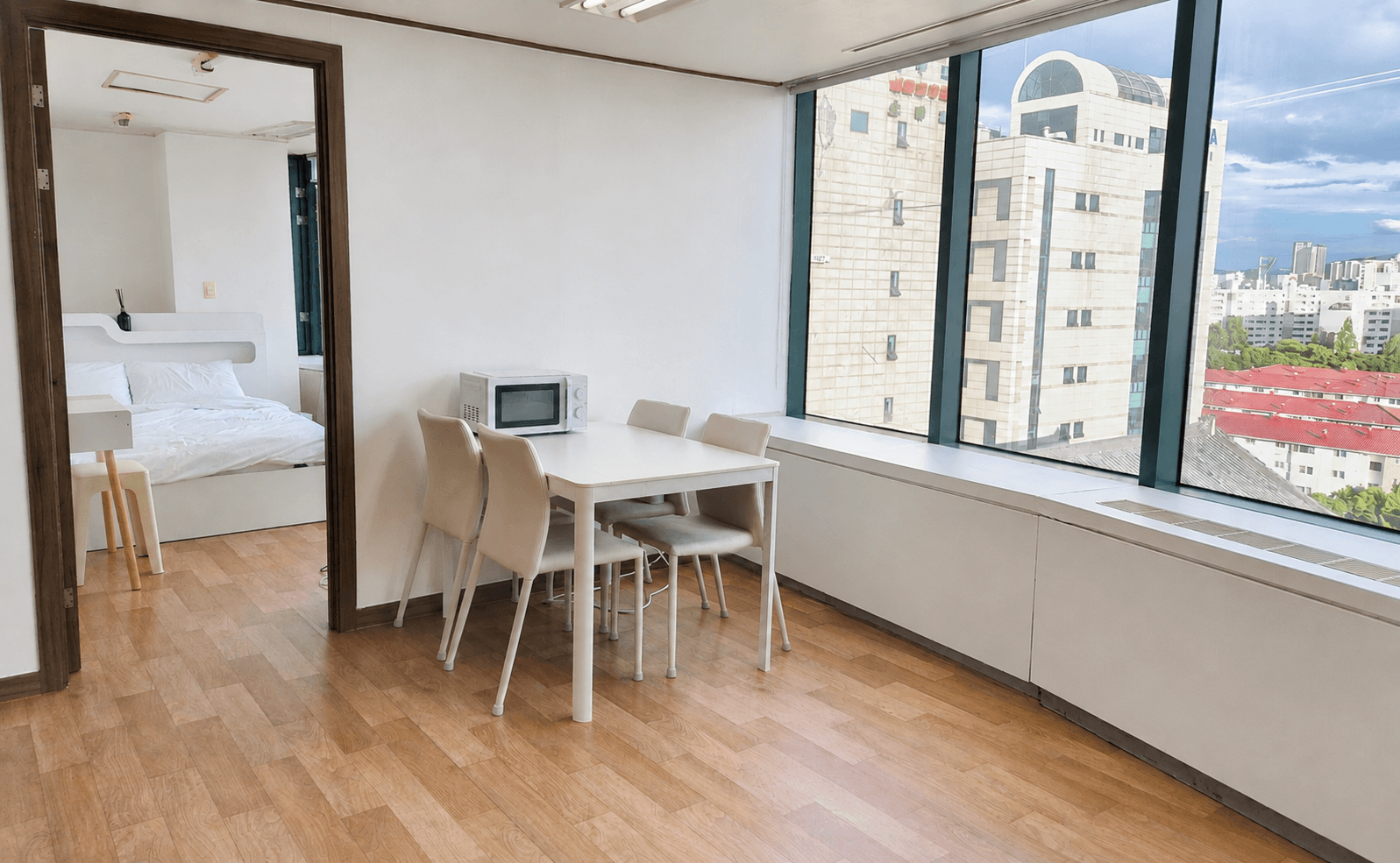Mokdong City View 2BR Residence — photo 2 of 10
