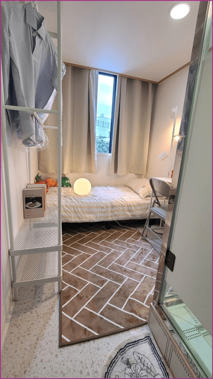 Premium (Deposit 200,000 won) — photo 2 of 5