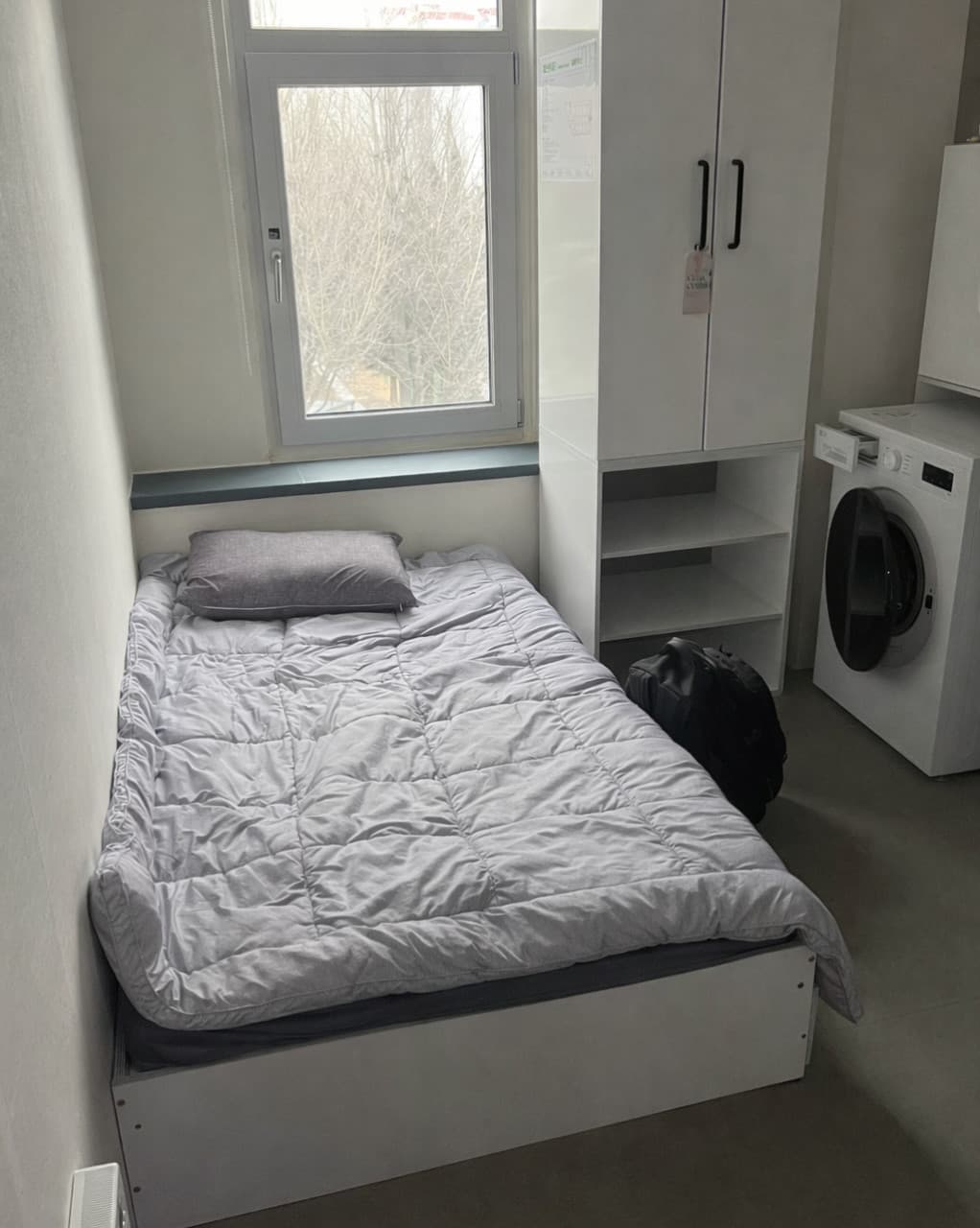 Window Room (Deposit 200,000 KRW) β photo 1 of 11