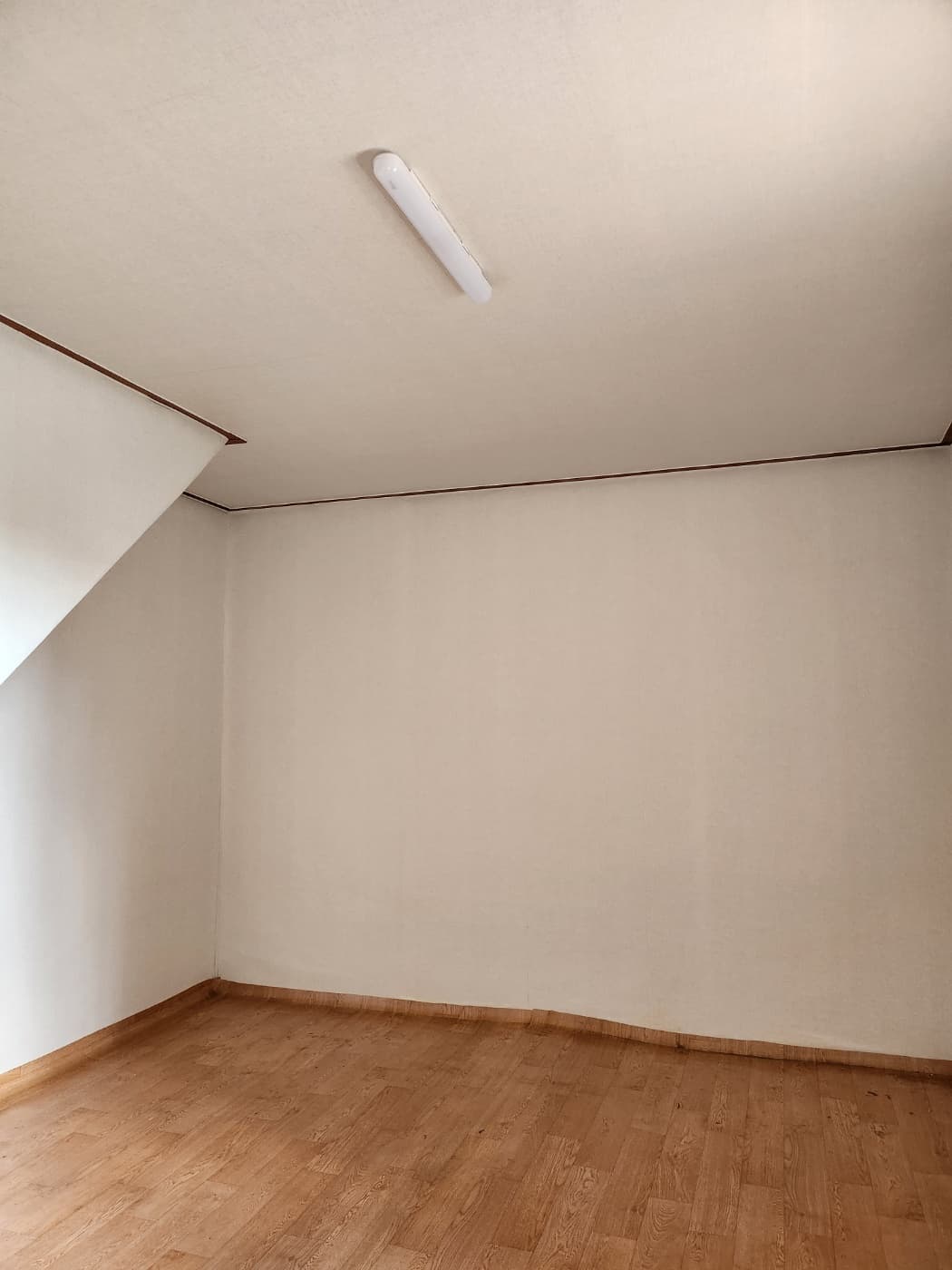 Spacious 2-Bedroom Home for Rent in Dongducheon — photo 2 of 2